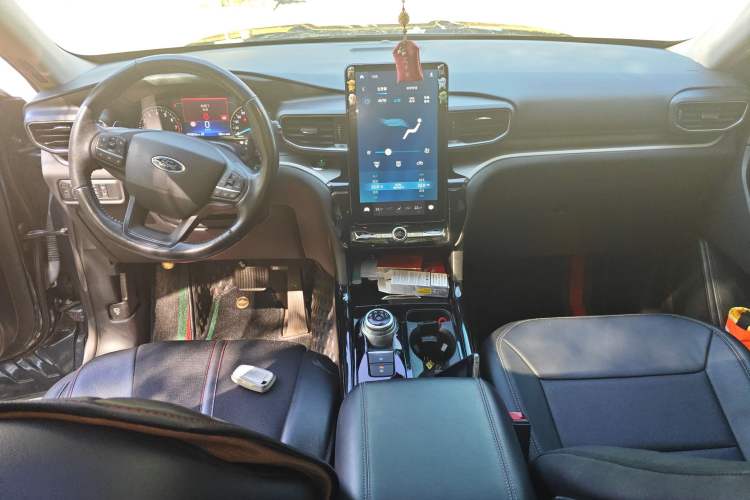 Used Ford Explorer 2020 EcoBoost 285 Rear-Drive Trend Edition 6 Seats Center Console