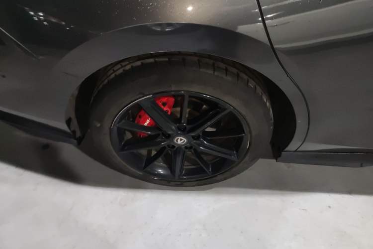 Used CHANGAN UNI-V 2022 1.5T Smart Navigation Version Exterior 5