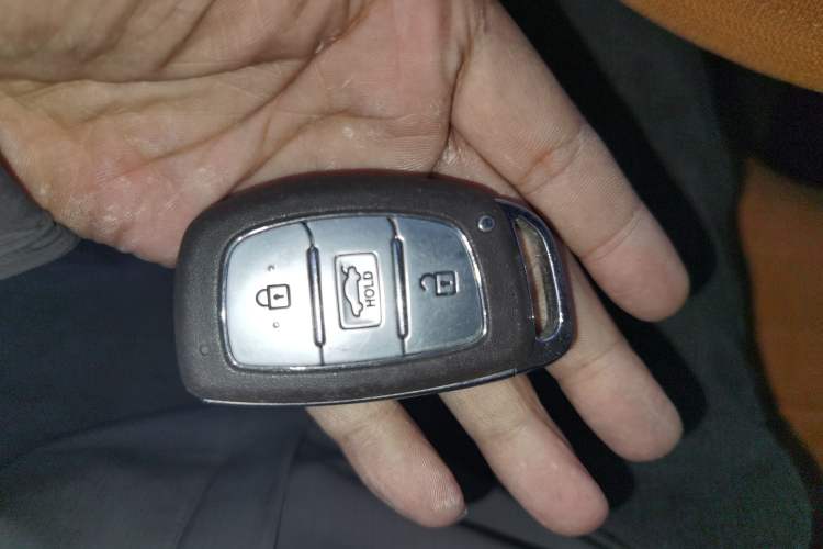 Used Hyundai Elantra (5th Generation / Langdong) 2016 1.6L Manual Luxury Model