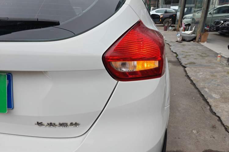 Used Ford Focus 2017 Hatchback 1.6L Automatic Comfort Plus SmartDrive Edition