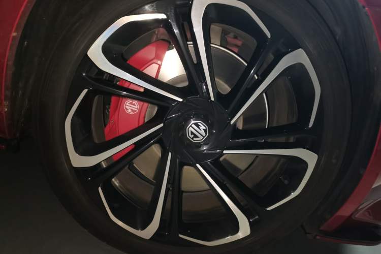 Used MG Cyberster 2024 520 km Legendary All-Wheel-Drive Version
