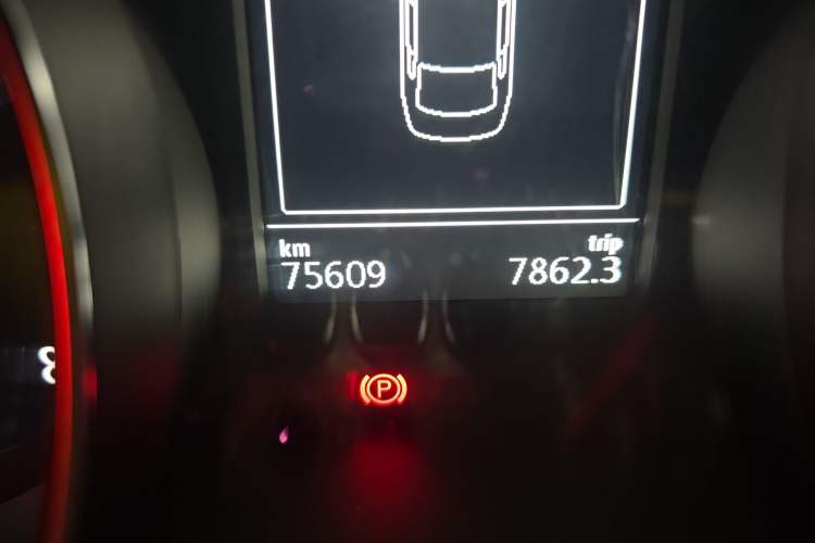 Used Volkswagen Magotan 2018 330TSI DSG Advanced Model Odometer Close Up