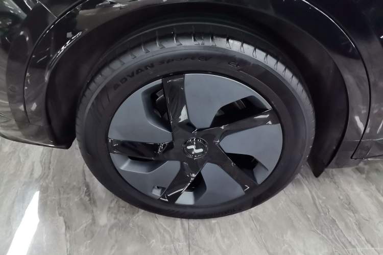 Used ONVO L60 2024 60 kWh Rear-Drive Version Right Rear Wheel Hub