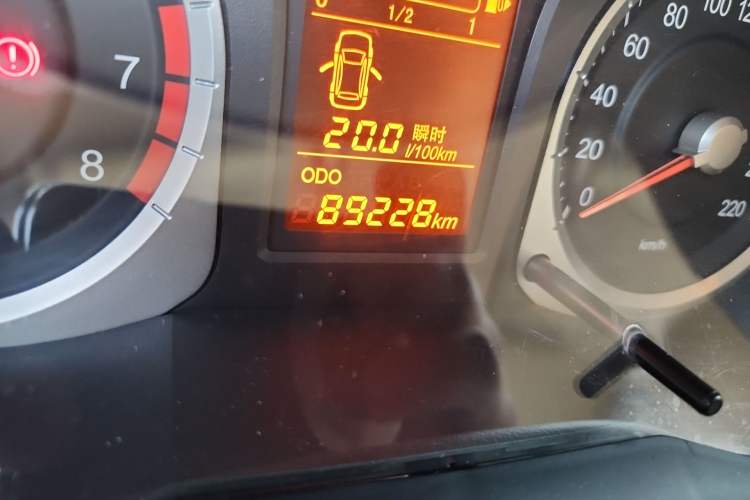 Used Venucia D50 2015 1.6L Manual Fashion Edition Odometer Close Up