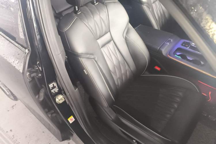 Used GAC Trumpchi GS8 2022 Linghang Series 2.0 TGDI Two-Wheel-Drive Luxury Smart Connectivity Version (7 Seats) Right Front Seat