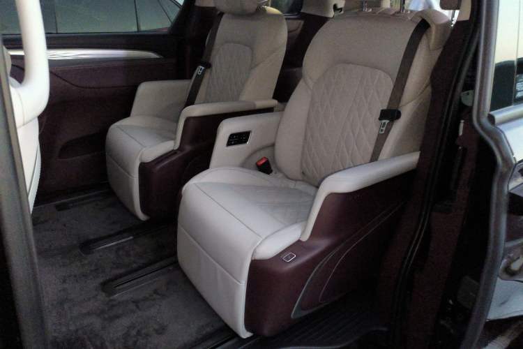 Used Buick GL8 2022 Avenir Aivia Six-Seat Deluxe Edition