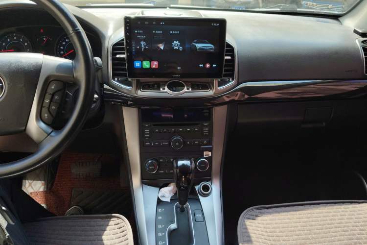 Used Chevrolet Captiva 2014 2.4L 4x4 Flagship Edition 7 Seats
