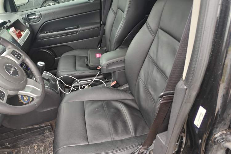 Used Jeep Compass 2014 2.0L two-wheel drive urban version
