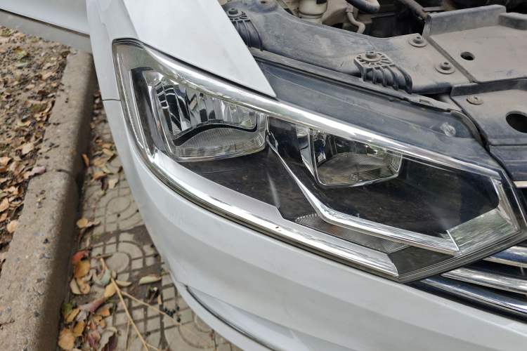 Used Volkswagen Bora 2016 1.6L Manual Comfort Model Exterior 6