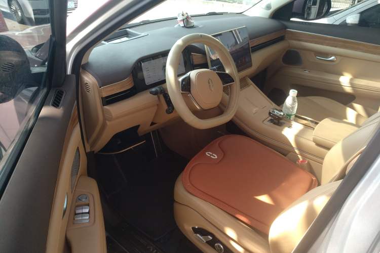 Used Hima AITO M7 2024 1.5T Rear-Drive Plus Version 5 Seats