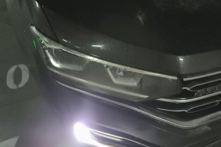 Used Volkswagen Tayron GTE Plug-in Hybrid 2020 1.4T Luxury Model Right Front Headlight