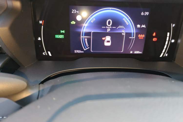 Used Toyota Camry 2026 Model Dual-Engine 2.0HSE Sport Lite Edition