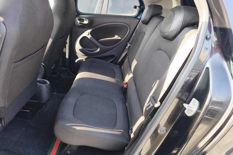 Used smart forfour 2016 1.0L 52 kW Passion Edition