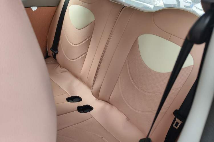 Used Chery QQ QQ Ice Cream 2022 170km Sundae Phosphate Lithium-Ion
