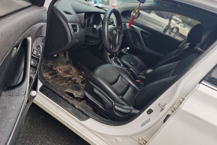 Used Hyundai Elantra (5th Generation / Langdong) 2016 1.6L Automatic Smart Version Driver Seat