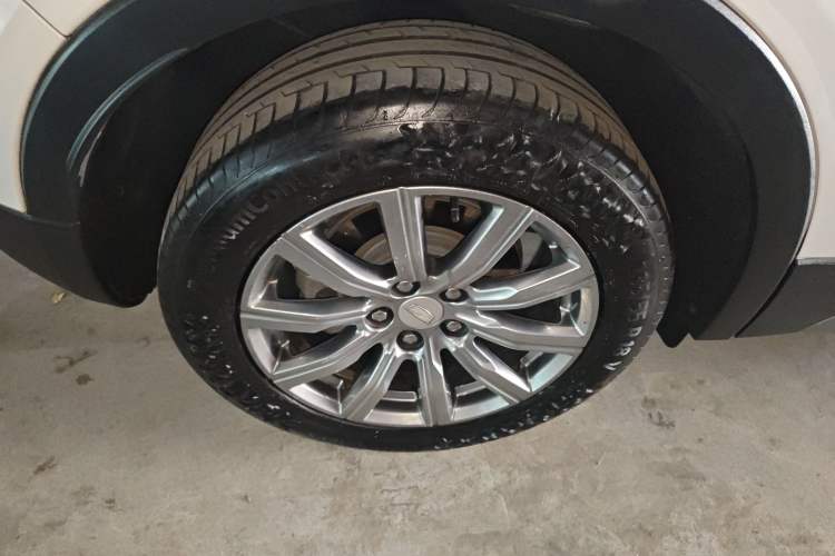 Used Cadillac XT4 2018 28T Two-Wheel-Drive Luxury Model
