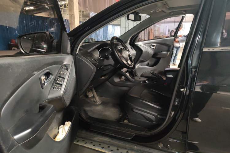 Used Hyundai ix35 2012 2.0L Automatic Two-Wheel Drive Elite Edition GLS
