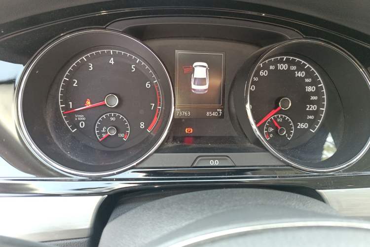 Used Volkswagen Lamando 2015 280TSI DSG Luxury Edition
