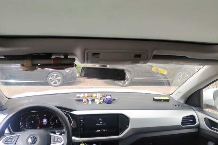 Used Volkswagen Tacqua 2020 1.5L Automatic Yue Headliner