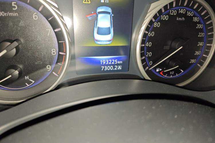 Used Infiniti Q50 2014 3.7L Luxury Sport Edition