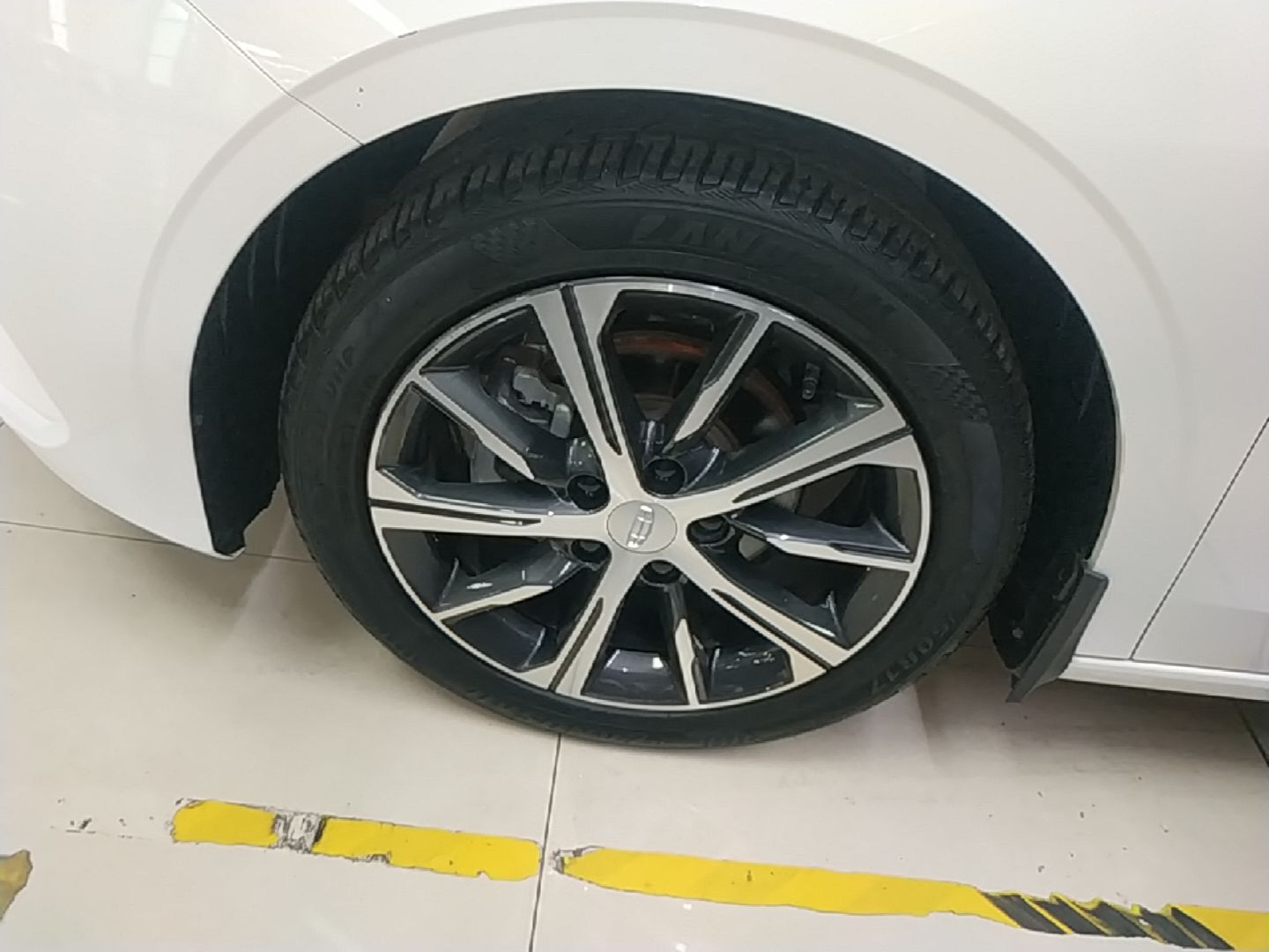 Geely Auto Emgrand 2022 4th Generation 1.5L CVT Luxury Model - Premium — снимка 10
