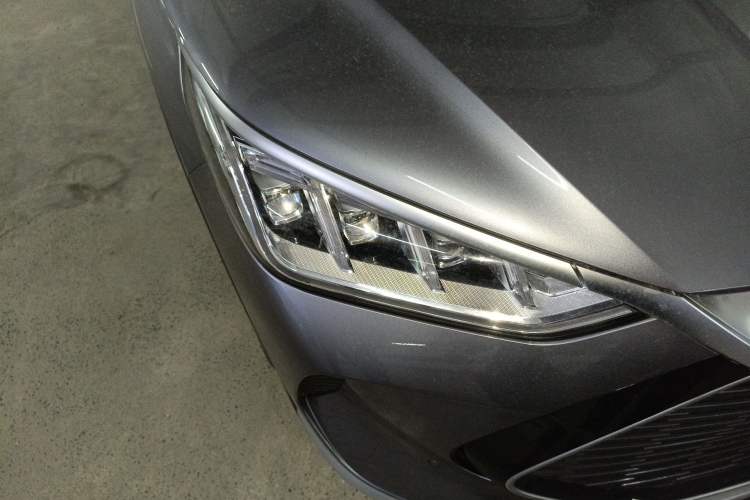 Used BYD Song PLUS New Energy 2021 DM-i 110KM Flagship PLUS Right Front Headlight