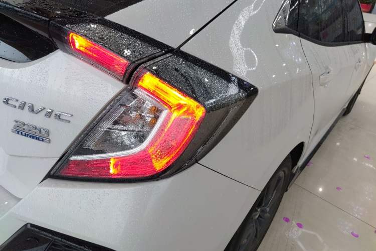 Used Honda Civic 2021 HATCHBACK 220TURBO CVT New Trendsetter