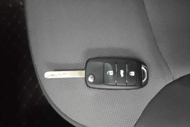 Used CHANGAN NEVO Lumin 2023 301km Honey Dew Edition
