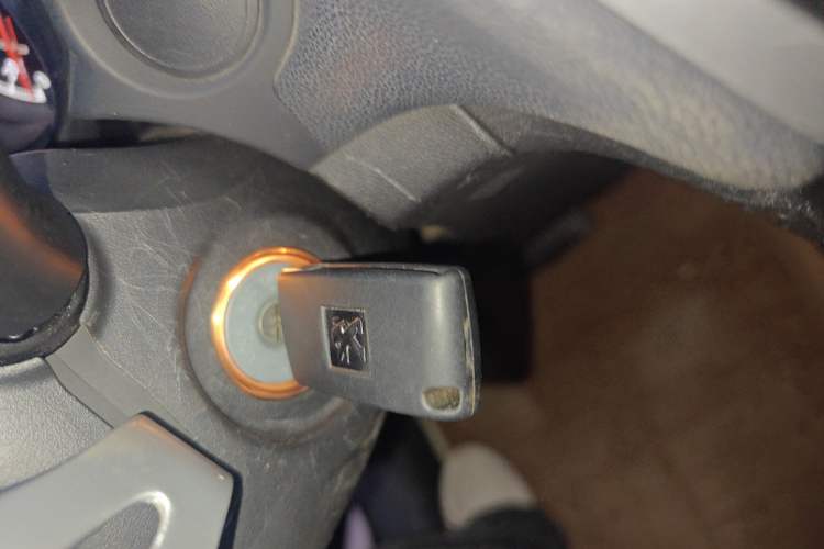 Used Peugeot 4008 2012 2.0L Two-Wheel-Drive Fashion Edition
