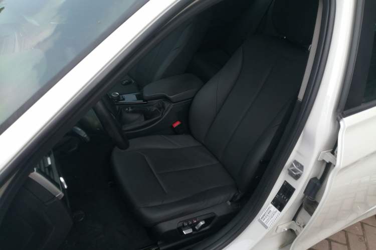 Used BMW 3 Series 2016 316i Fashion Model