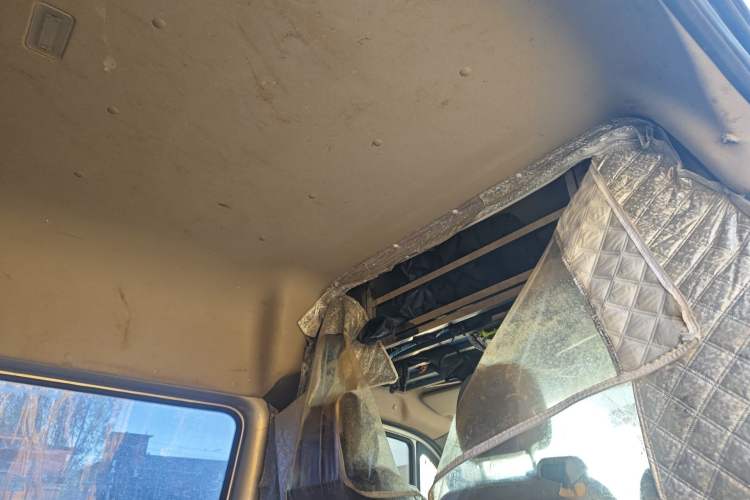 Used Foton Toano 2024 Tuyano Pro Multi-Function 2.0T Manual Rear-Drive Long Wheelbase Mid-Roof Design Single Rear Tire—Available in 5/6/7/9-Seater Configurations