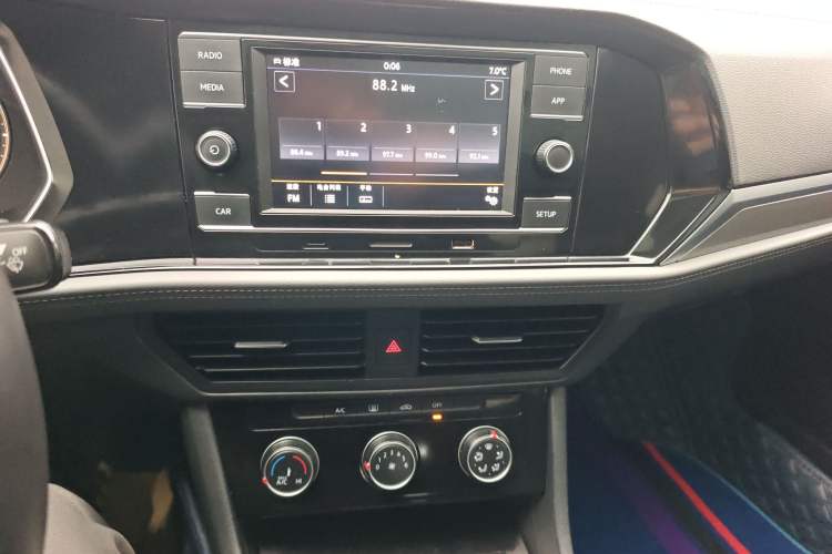 Used Volkswagen Sagitar 2019 200TSI DSG Comfort Version China VI Standard Audio And AC Panel