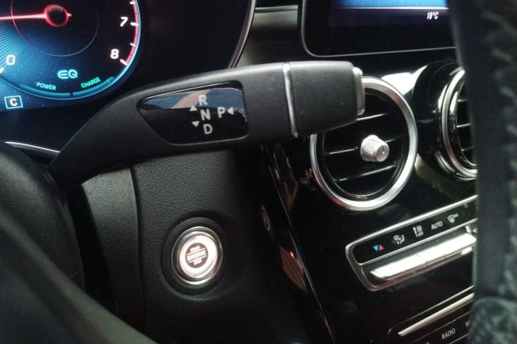 Used Mercedes-Benz C-Class 2019 C 260 Sport Edition Gear Lever