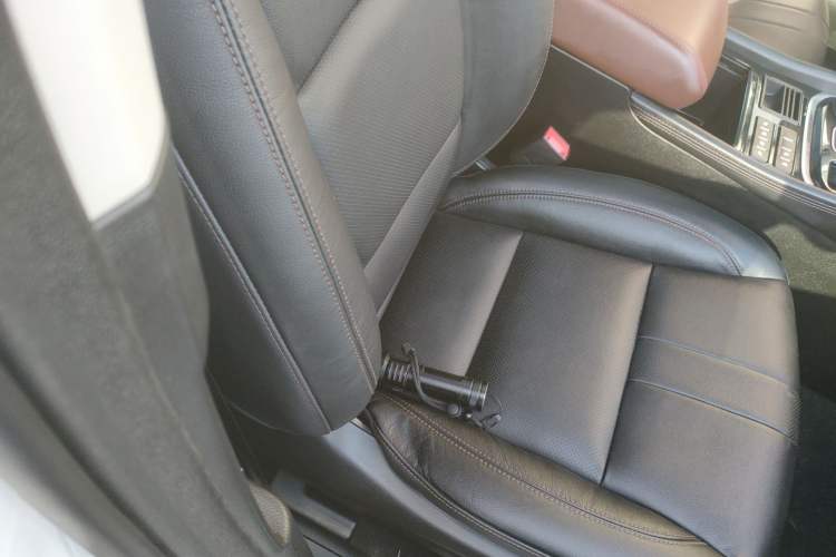 Used GAC Trumpchi GS8 2017 320T Two-Wheel Drive Luxury Smart Connectivity Version (7 Seats)
