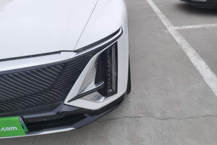 Used Cadillac LYRIQ 2022 Rear-Drive Long-Range Luxury Edition Left Front Headlight