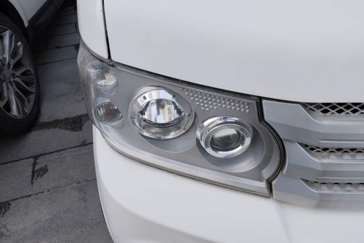 Used CHANGAN KAICHENG Xingguang 4500 2012 1.3L Base Version 4G13S1 Right Front Headlight