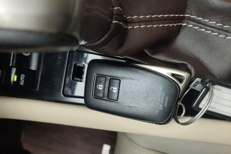 Used Lexus RX 2016 300 Two-Wheel Drive Elite Version China V Standard Vehicle Key