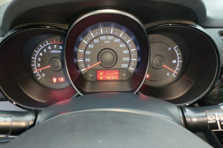 Used Kia K2 2015 Hatchback 1.4L AT GLS Cool Edition
