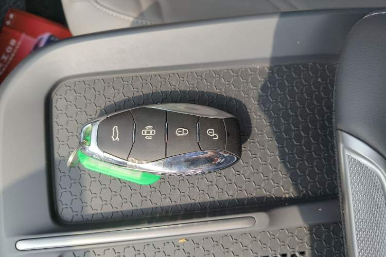 Used Hongqi EH7 2024 690 Pro Interior 1