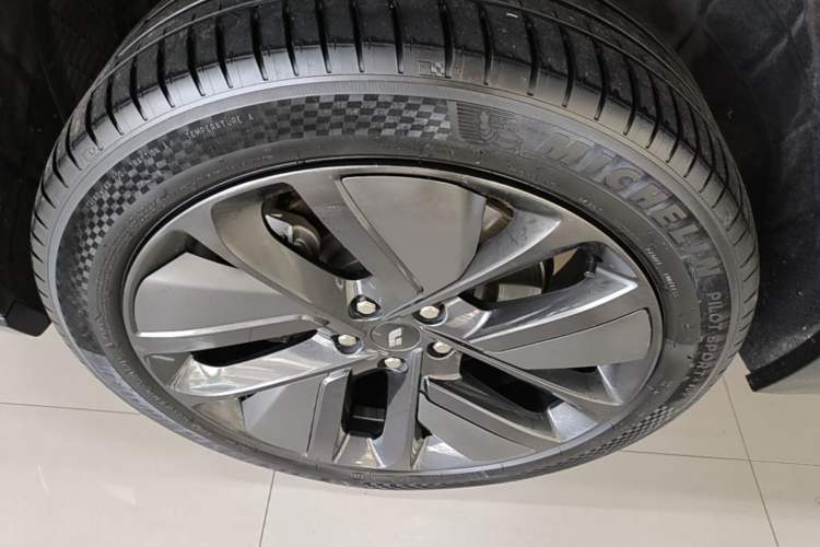 Used Li Auto L9 2024 Ultra Model

