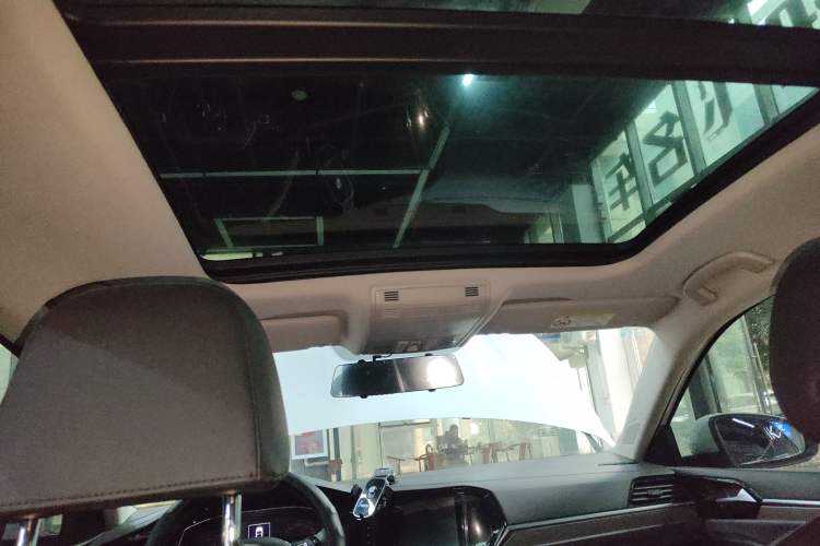 Used Volkswagen Sagitar 2019 280TSI DSG Comfort Version China V Standard Headliner