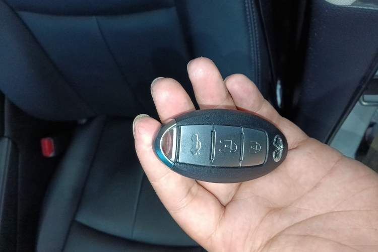 Used Infiniti Q50L 2016 2.0T Comfort Edition
