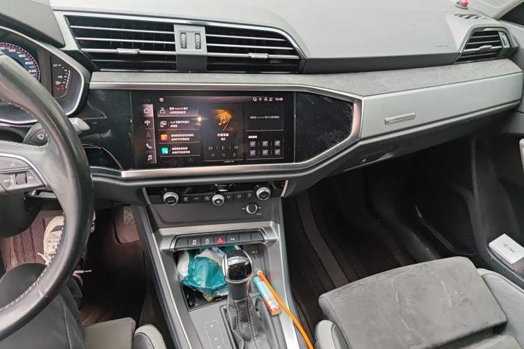 Used Audi Q3 2022 35 TFSI Progressive Dynamic Edition Audio And AC Panel