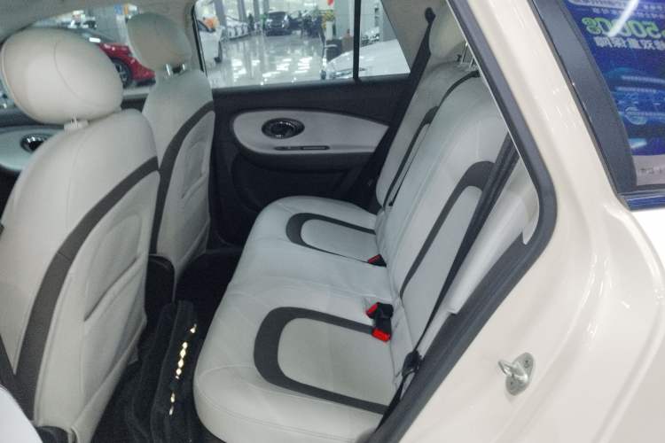 Used JAC Yiwei 3 2023 405km Pro