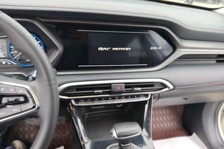 Used GAC Trumpchi GS4 2020 270T Automatic Elite Tech Edition Audio And AC Panel