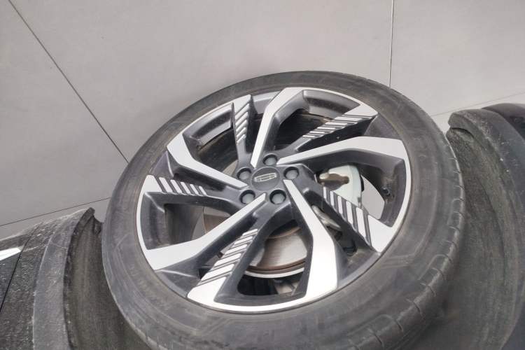 Used Geely Auto Monjaro L 2021 2.0TD DCT EVO Two-Wheel Drive Smart Luxury Version Left Front Wheel Hub