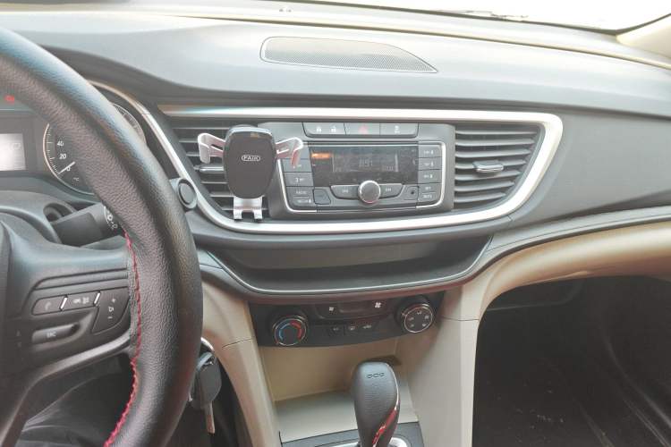 Used Buick GT 2018 15T Dual-Clutch Advanced Model China V Standard Audio And AC Panel