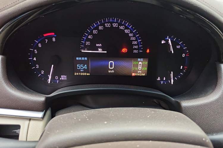 Used Cadillac XTS 2014 28T Luxury Model Odometer Close Up