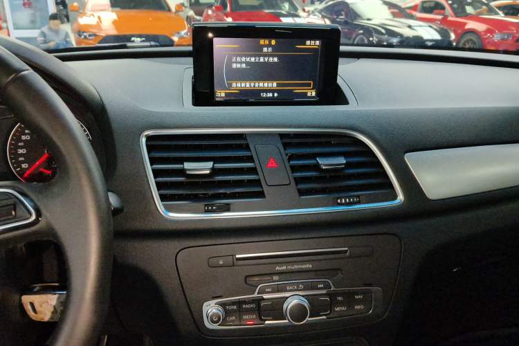 Used Audi Q3 2016 30 TFSI Fashion Model Audio And AC Panel