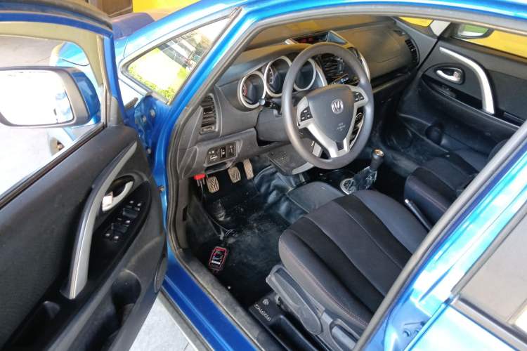 Used Changan CX20 2014 1.4L Manual Sport Edition China V Standard
